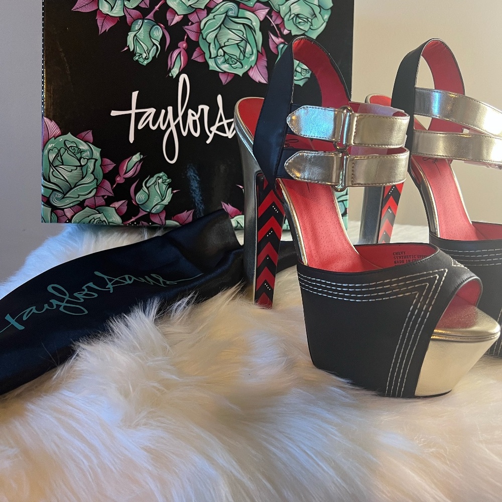 Taylor Says Black & Gold Platform Heels